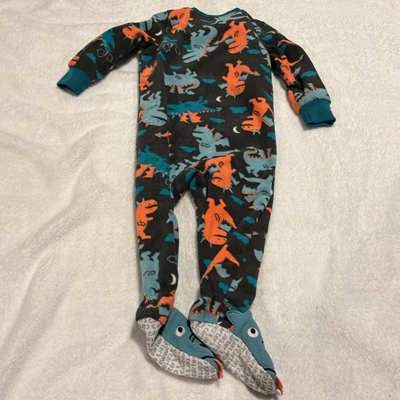 12 months warm footie pajamas carters with dinosaurs! Very warm and cozy - Picture 4 of 4